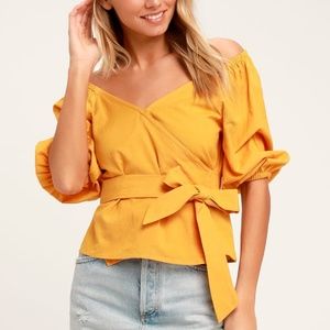 🌸 Yellow bubble-arm style wrap top